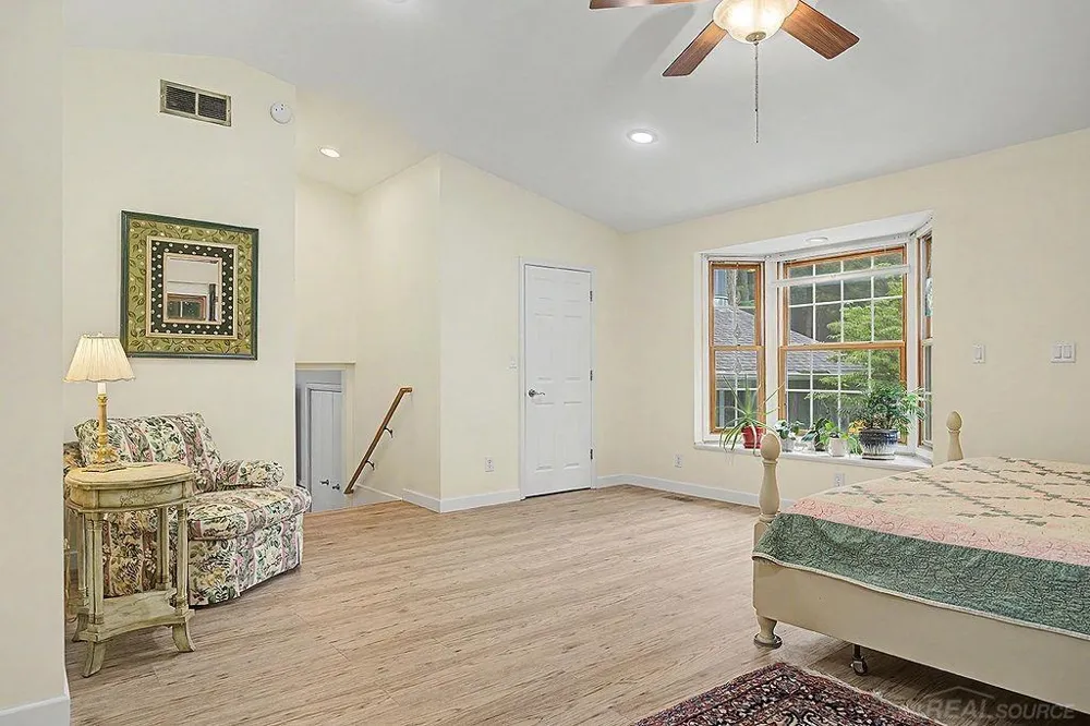 1571 Waukazoo Drive Park Township, MI 49424