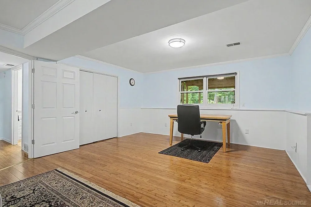1571 Waukazoo Drive Park Township, MI 49424