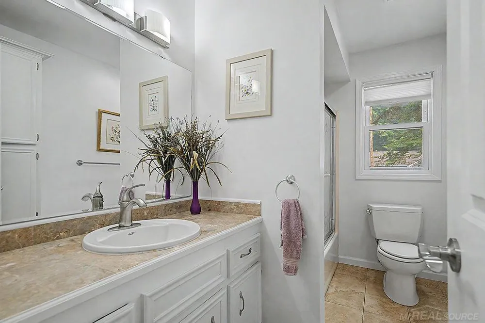 1571 Waukazoo Drive Park Township, MI 49424