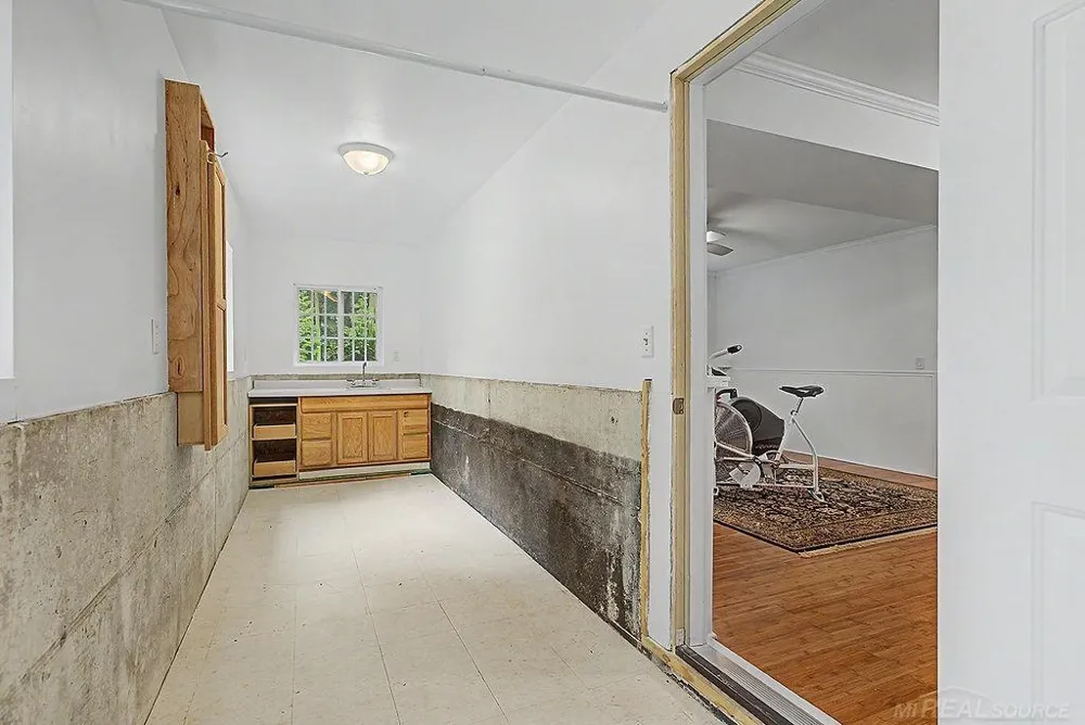 1571 Waukazoo Drive Park Township, MI 49424