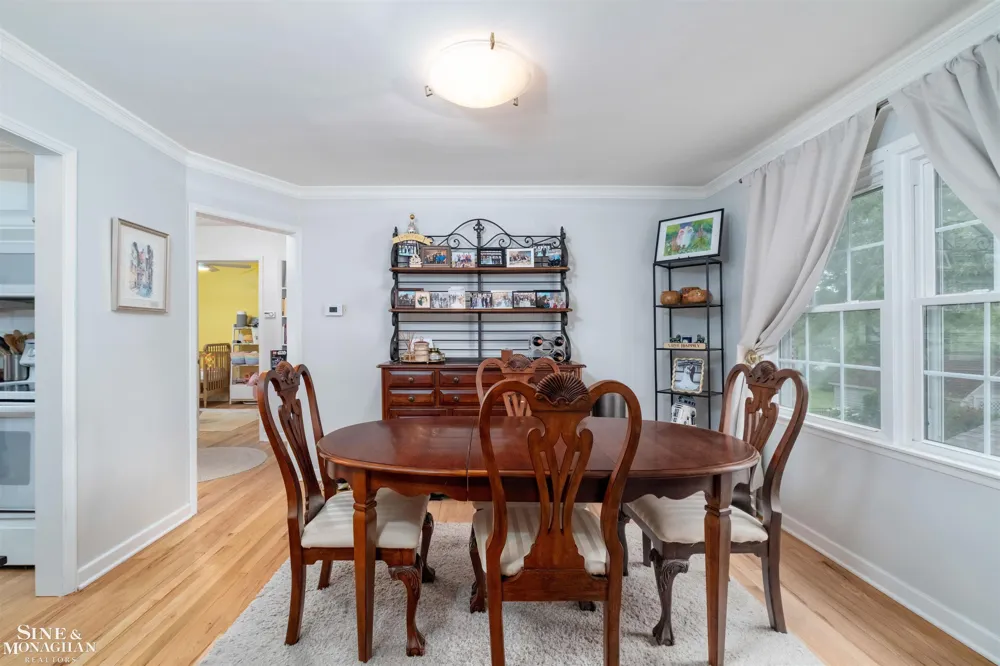 Saint Clair Avenue Grosse Pointe City, MI 48230