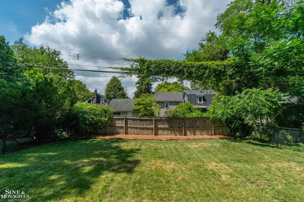 Saint Clair Avenue Grosse Pointe City, MI 48230