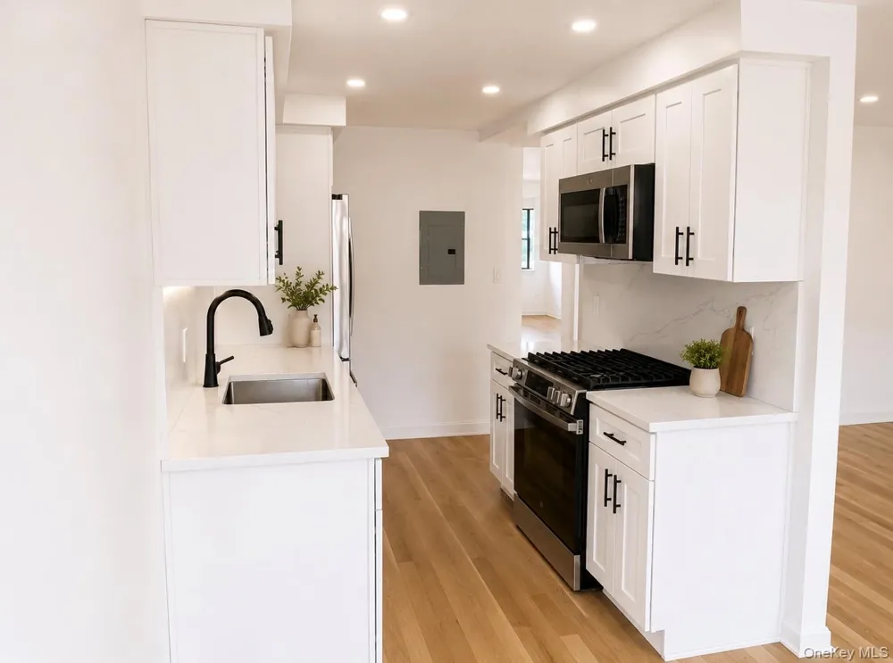 2805 21st Avenue Astoria, NY 11105