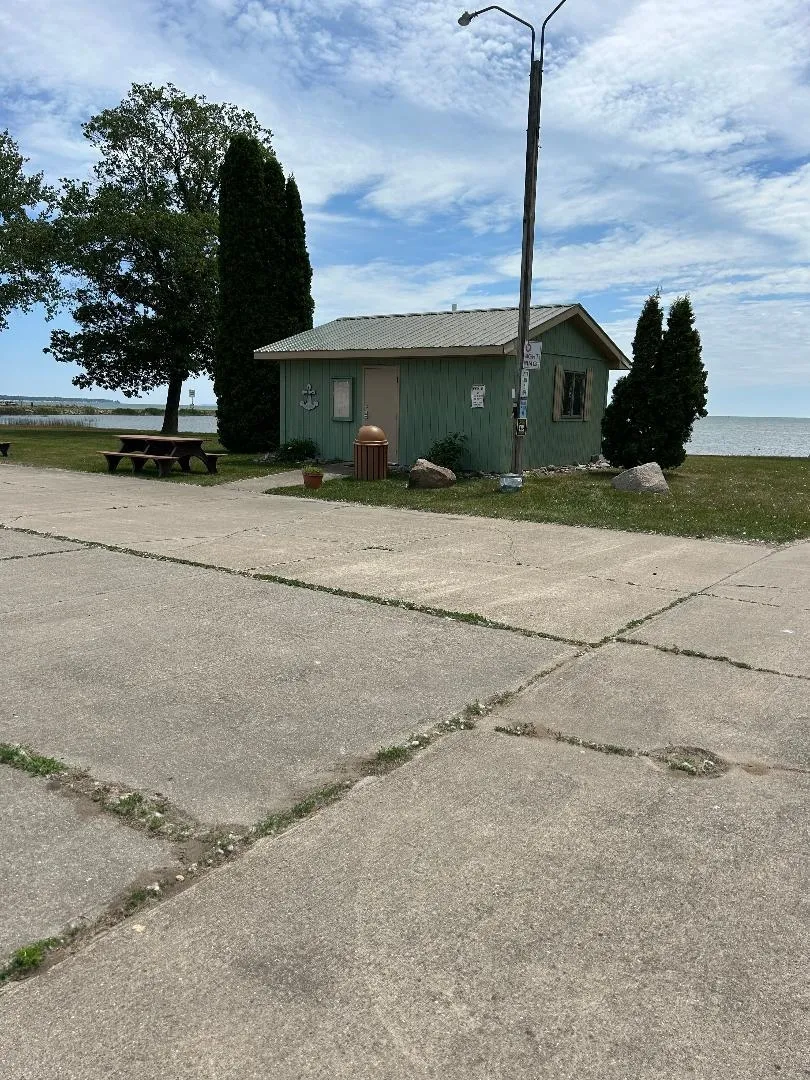 3676 E Michigan Avenue Au Gres Township, MI 48703