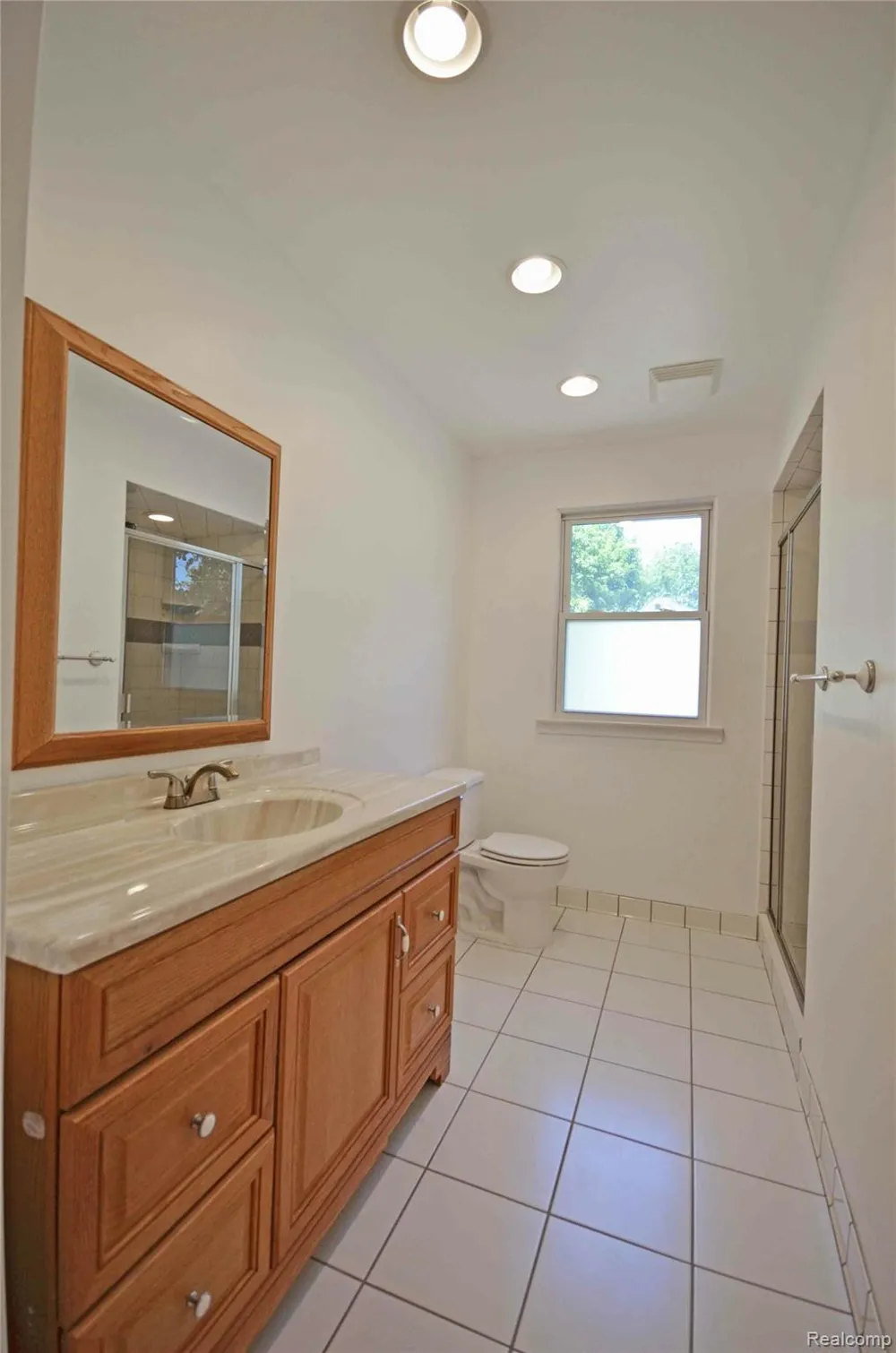 26550 Oakland Street Roseville City, MI 48066