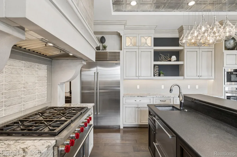 4911 Pinnacle Boulevard Oakland Charter Township, MI 48306