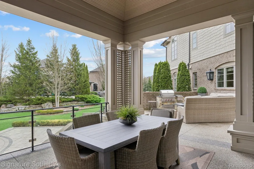 4911 Pinnacle Boulevard Oakland Charter Township, MI 48306