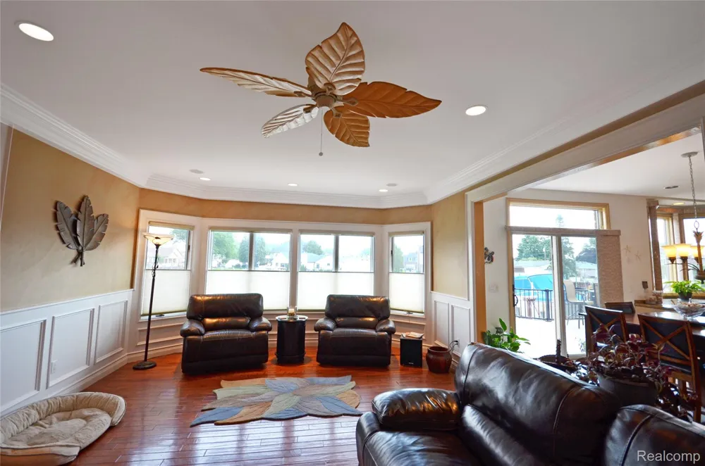 38048 Huron Pointe Drive Harrison Charter Township, MI 48045