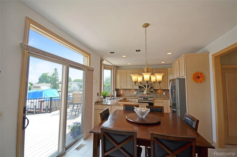 38048 Huron Pointe Drive Harrison Charter Township, MI 48045