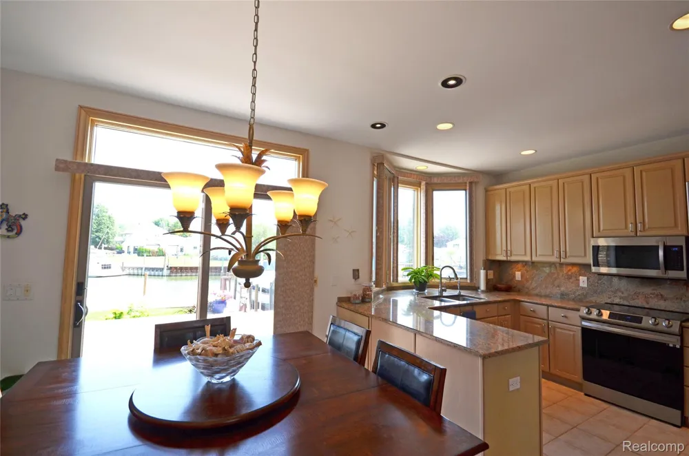 38048 Huron Pointe Drive Harrison Charter Township, MI 48045