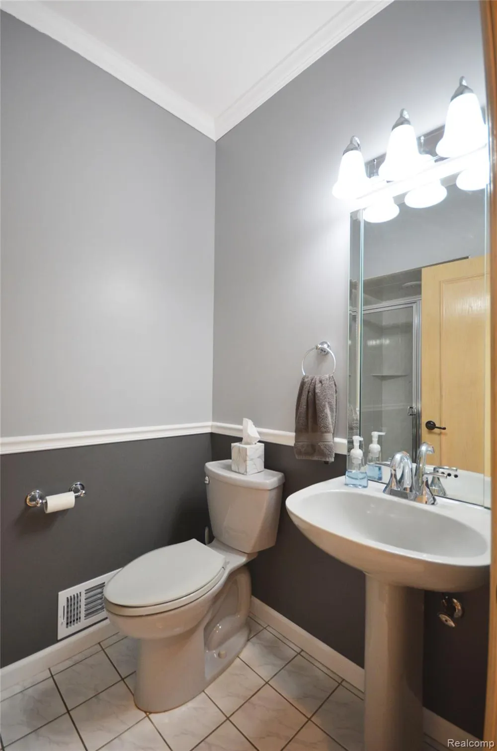 38048 Huron Pointe Drive Harrison Charter Township, MI 48045