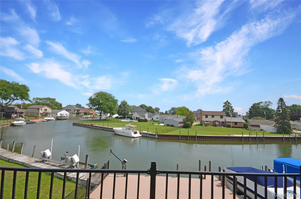 38048 Huron Pointe Drive Harrison Charter Township, MI 48045