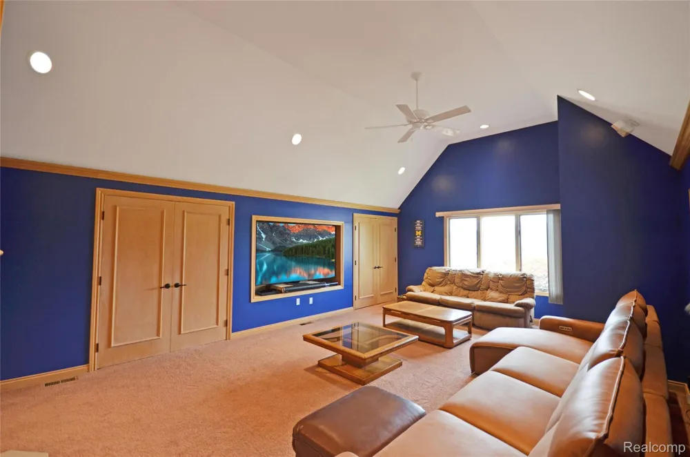 38048 Huron Pointe Drive Harrison Charter Township, MI 48045