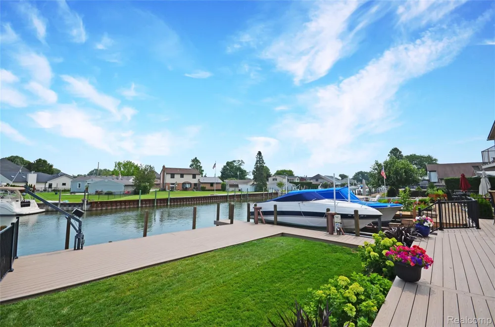 38048 Huron Pointe Drive Harrison Charter Township, MI 48045