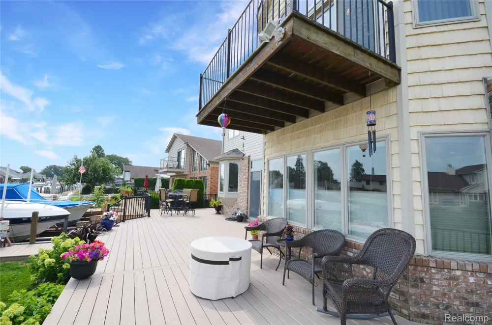 38048 Huron Pointe Drive Harrison Charter Township, MI 48045