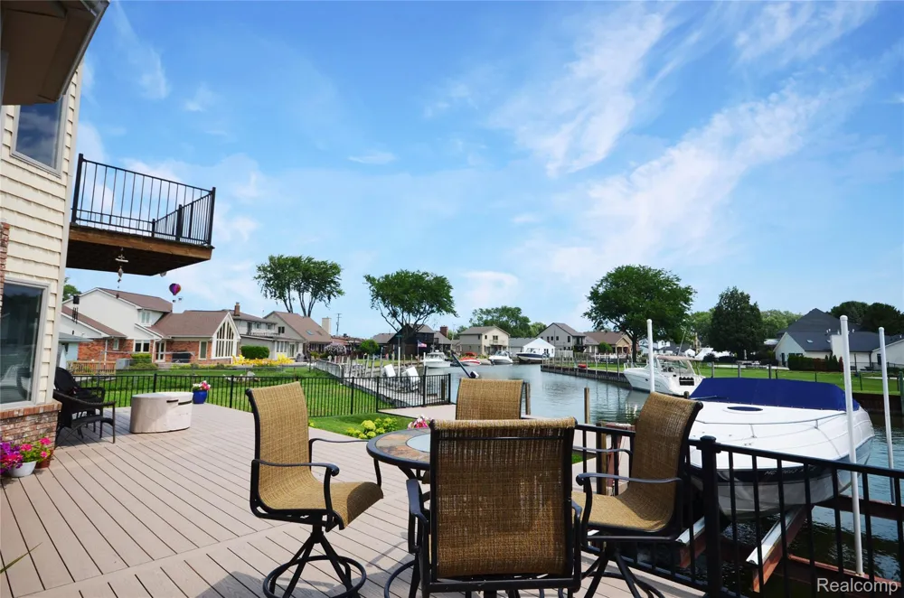 38048 Huron Pointe Drive Harrison Charter Township, MI 48045