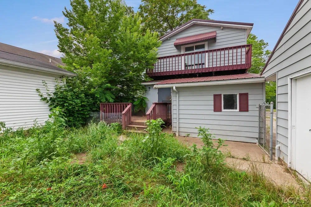 124 Bent Oak Avenue Adrian City, MI 49221