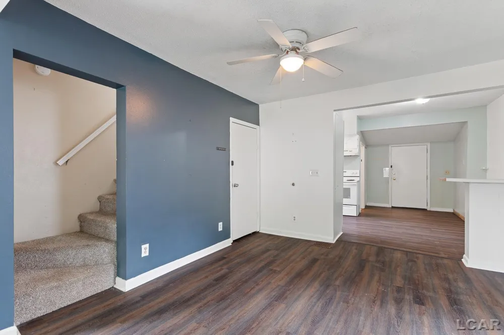 124 Bent Oak Avenue Adrian City, MI 49221