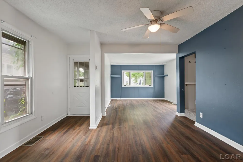 124 Bent Oak Avenue Adrian City, MI 49221