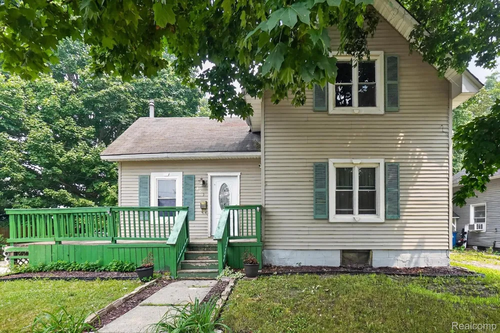203 Grant Street Holly Township, MI 48442