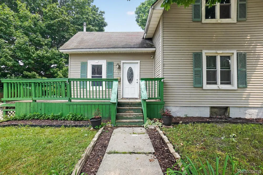 203 Grant Street Holly Township, MI 48442