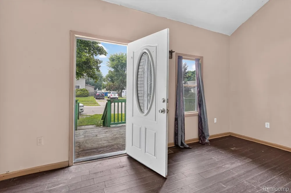 203 Grant Street Holly Township, MI 48442