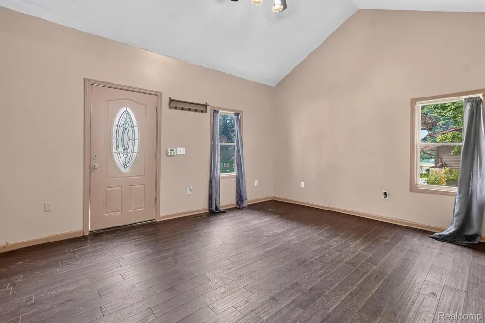 203 Grant Street Holly Township, MI 48442