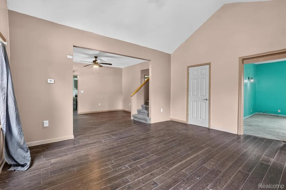 203 Grant Street Holly Township, MI 48442