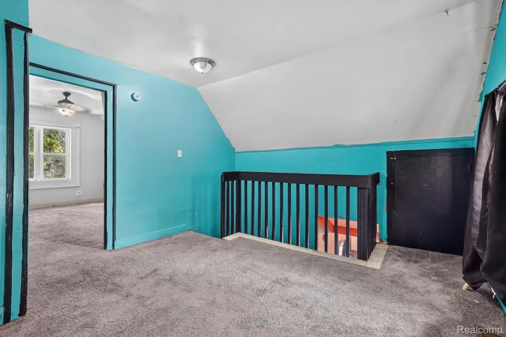 203 Grant Street Holly Township, MI 48442