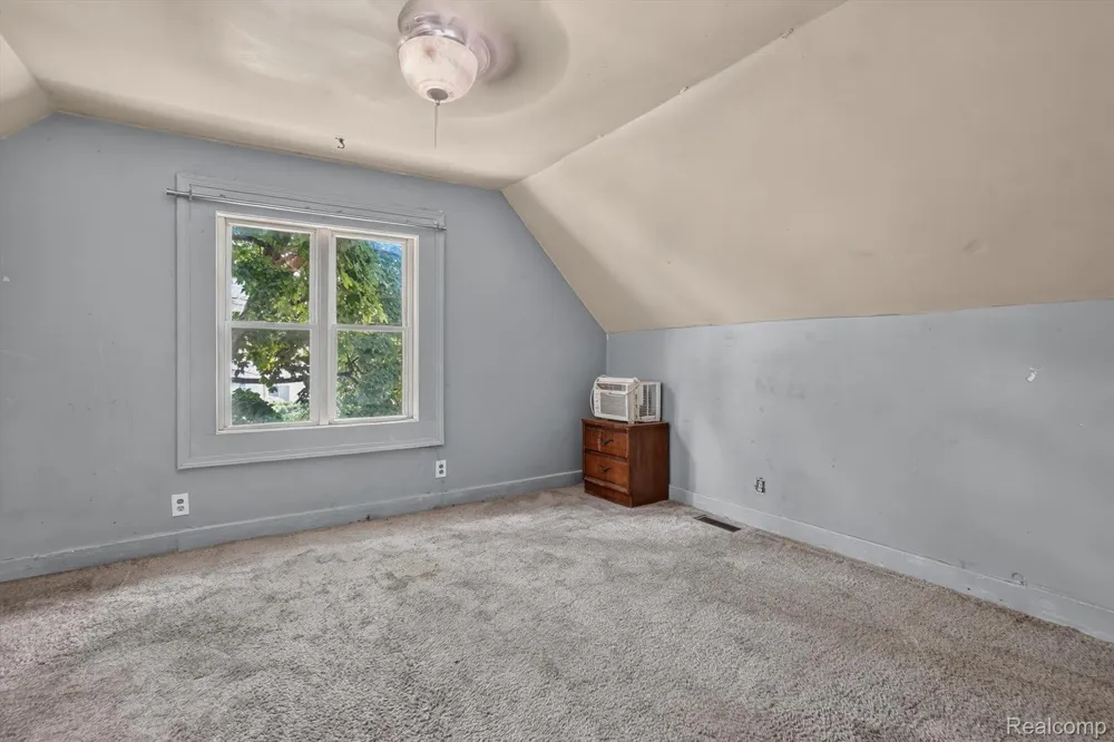 203 Grant Street Holly Township, MI 48442