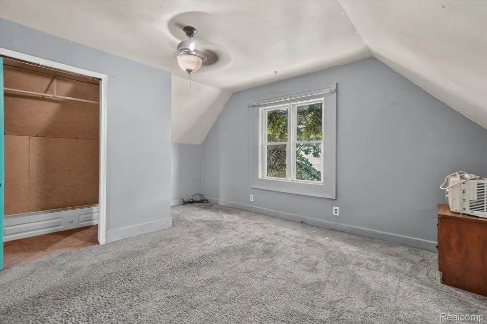 203 Grant Street Holly Township, MI 48442