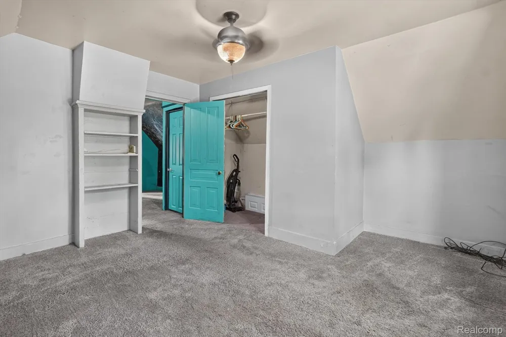 203 Grant Street Holly Township, MI 48442