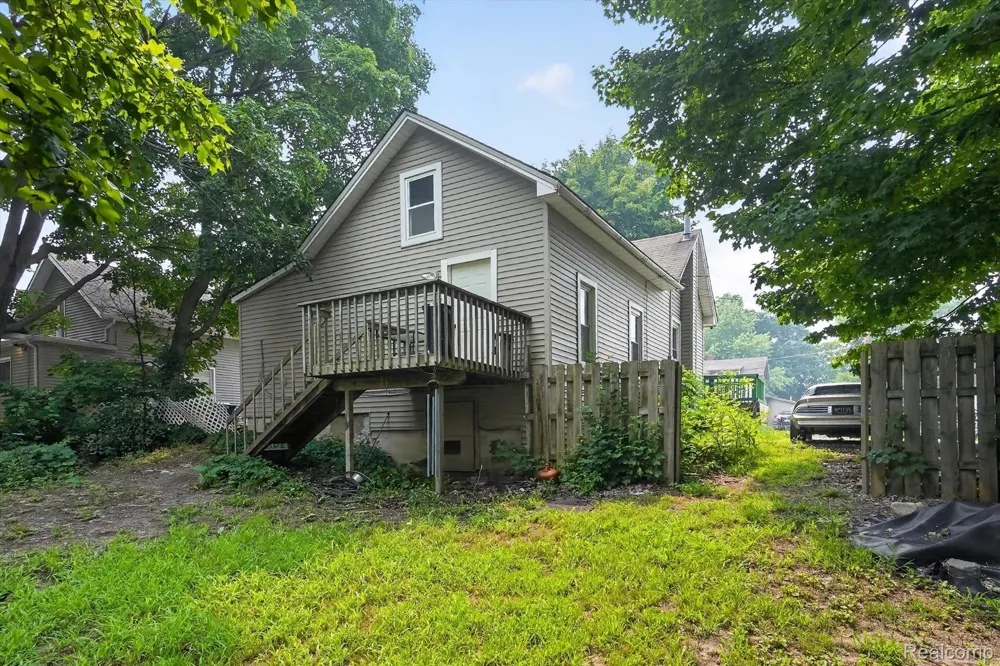 203 Grant Street Holly Township, MI 48442