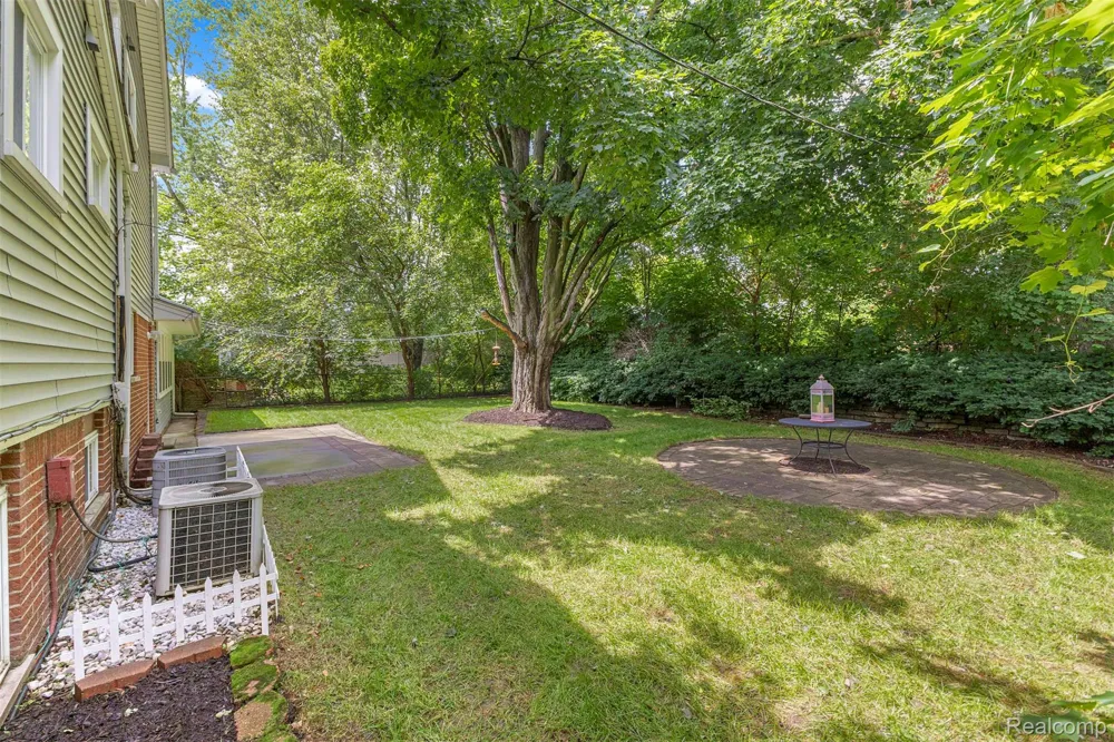 520 Byron Street Plymouth City, MI 48170