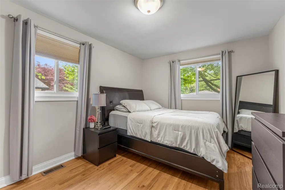 520 Byron Street Plymouth City, MI 48170