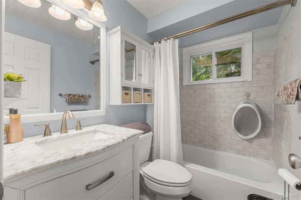 520 Byron Street Plymouth City, MI 48170