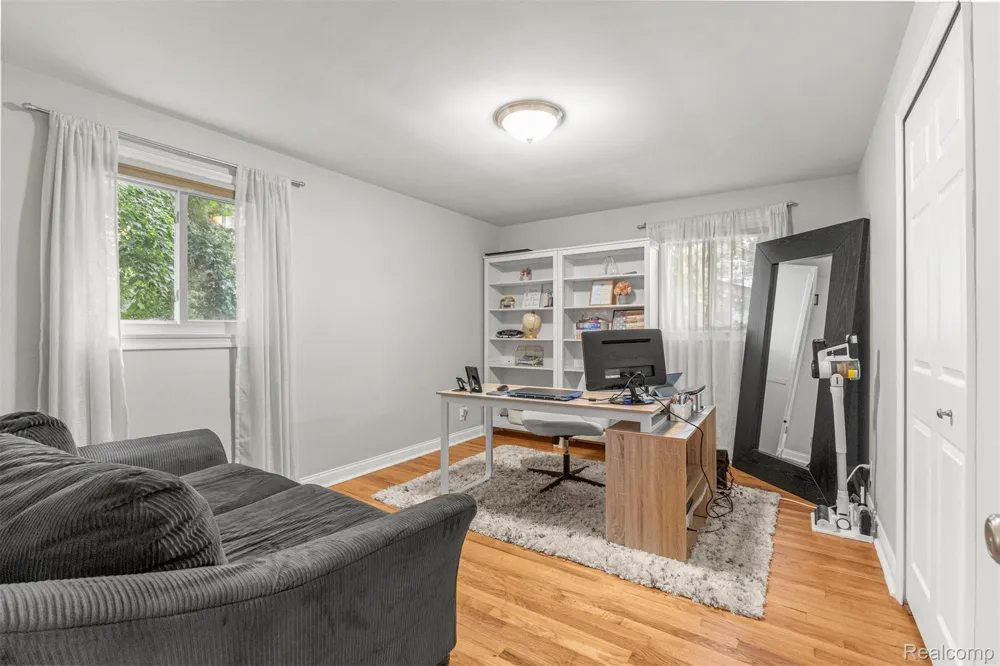 520 Byron Street Plymouth City, MI 48170
