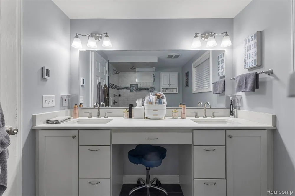 520 Byron Street Plymouth City, MI 48170