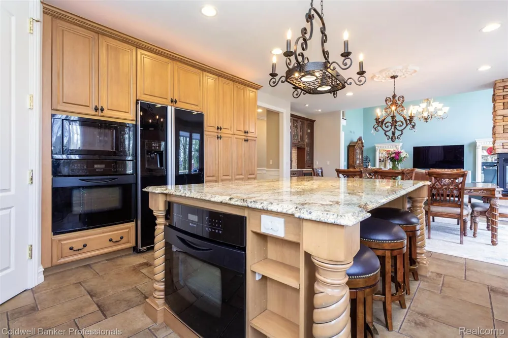 57177 Covington Drive Washington Township, MI 48094