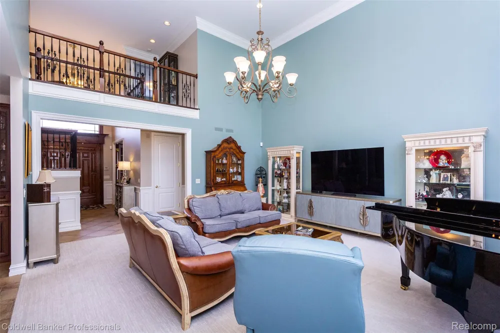 57177 Covington Drive Washington Township, MI 48094