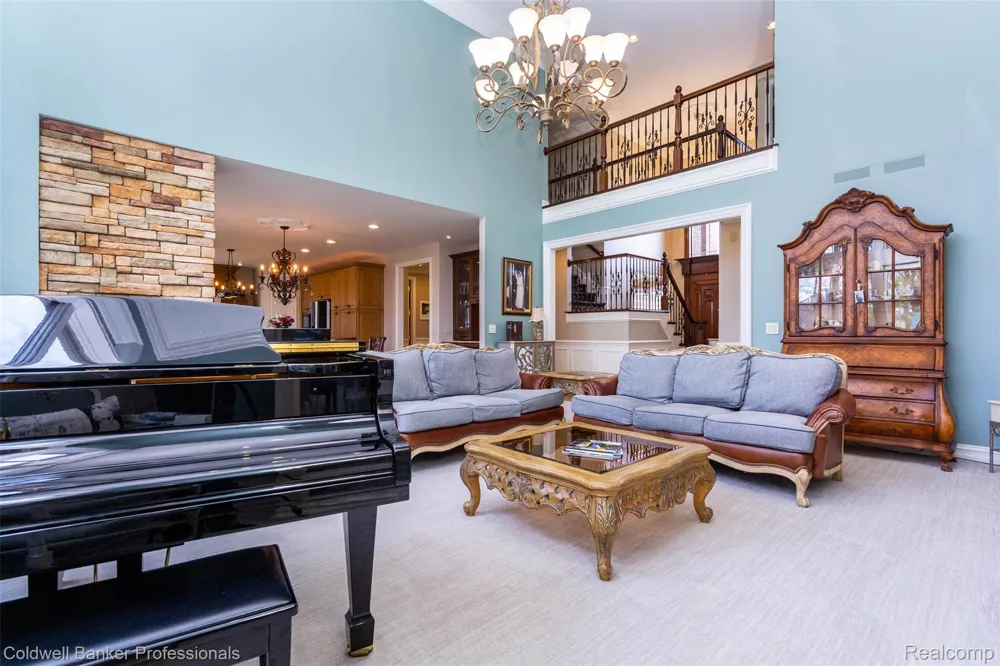 57177 Covington Drive Washington Township, MI 48094