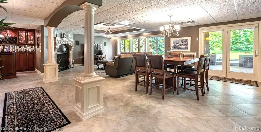 57177 Covington Drive Washington Township, MI 48094
