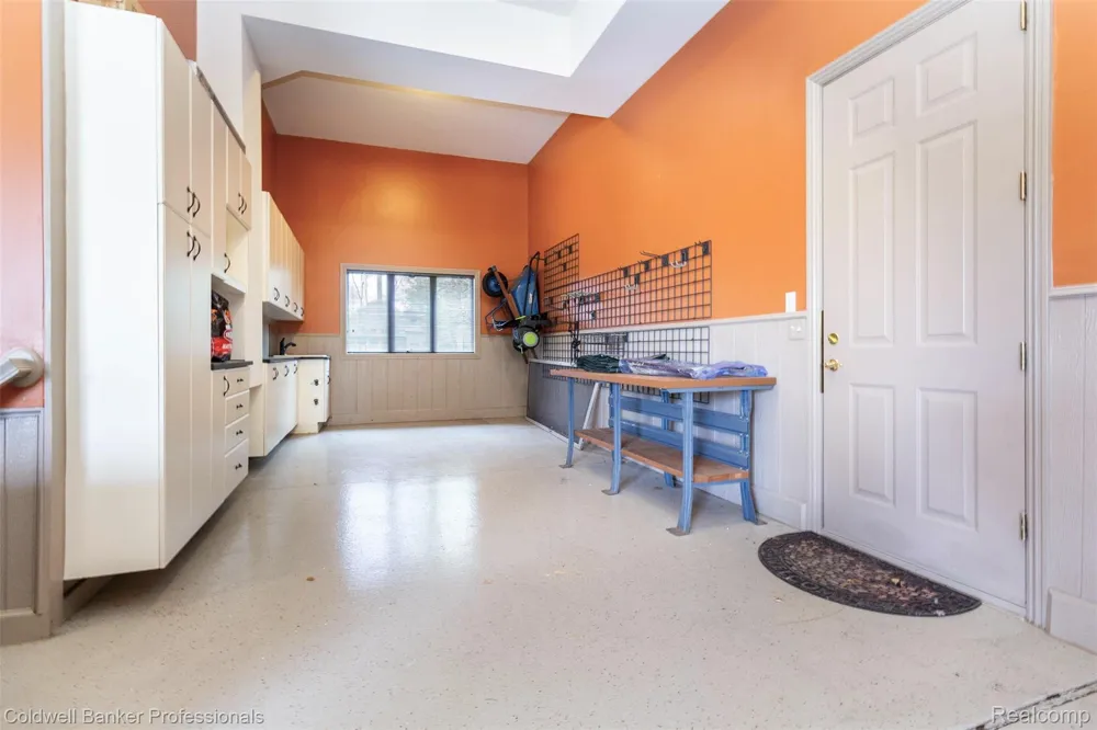 57177 Covington Drive Washington Township, MI 48094