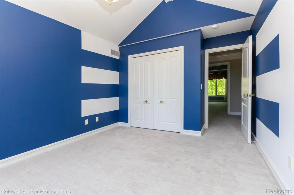 57177 Covington Drive Washington Township, MI 48094