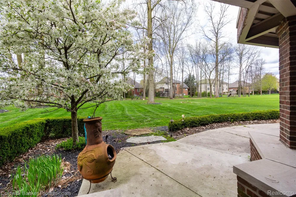 57177 Covington Drive Washington Township, MI 48094