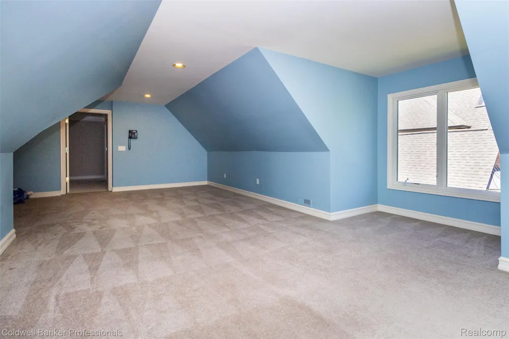 57177 Covington Drive Washington Township, MI 48094