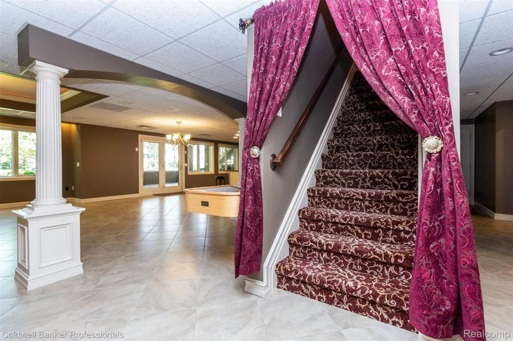 57177 Covington Drive Washington Township, MI 48094