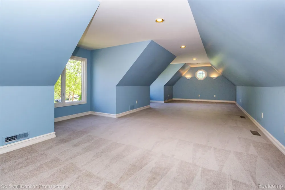 57177 Covington Drive Washington Township, MI 48094
