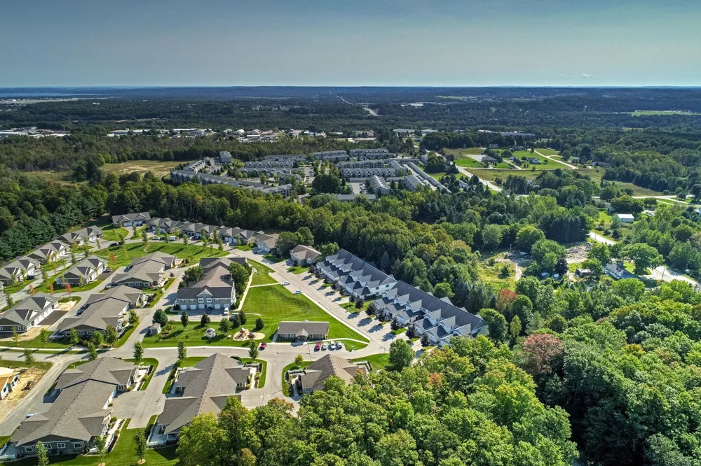2235 Chelsea Lane Garfield Charter Township, MI 49685