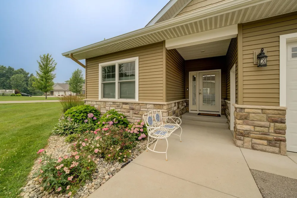 2235 Chelsea Lane Garfield Charter Township, MI 49685